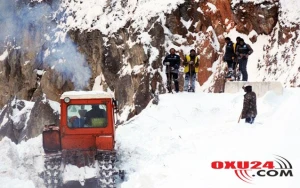 Xınalıq yolunda qar uçqunu oldu