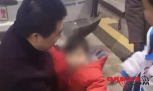 Qumarda uduzan ata borclarını ödəmək üçün oğlunu satdı