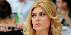 "Oğlumun ad gününə gəldi, ərimi əlimdən aldı" - Xoşqədəm daha bir məşhuru biabır etdi