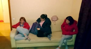 Bakıda fahişəxanada əməliyyat - YATAQDA TUTULDULAR