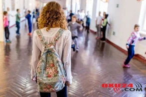 Məktəbli qızın intiharının dəhşətli təfərrüatı - Oğlanlar təpikləyib, müəllimlər gizlədib