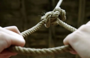 Bakıda tələbə özünü eyvandan asdı - Dəhşətli intihar səhnəsi