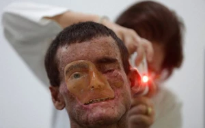 Bu qəsəbənin sakinlərini gün işığı əridir - Dəhşətli görüntülər