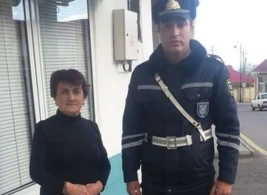 Qadın bankdan kredit götürdüyü pulu itirdi, polis qaytardı