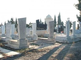 Niyə dəfndən sonra məzarın üzərinə su tökürlər?