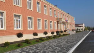 Bakıda ƏMƏLİYYAT – 25 yaşlı oğlan məktəbin həyətində tutuldu