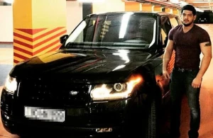 Bakının mərkəzində atışma - Polisin üstünə bıçaq çəkən  generalın  qohumu tutuldu