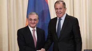 Erməni nazirə Rusiyadan zəng gəldi,qorxudan ürəyi getdi
