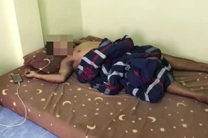 Telefonuna enerji yığan kişini “tok vurdu”