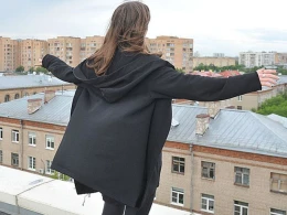 Bakıda  dəhşətli anlar:Tələbə qız özünü binadan atdı