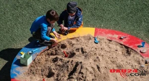 Ukrayna uşaq evlərini ləğv edir