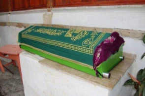 Meyitin üzərinə güzgü qoyulmasında məqsəd nədir? - Hacı Şahin qaranlıq məqamlara aydınlıq gətirir