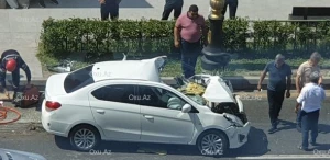 Bakıda ağır qəza: Maşından iki qadın çıxardılar - FOTO