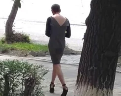 Azərbaycanda ŞOK hadisə: Kişiyə qadın paltarı geyindirib, başına yaylıq bağlatdırdılar