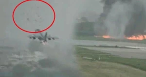 Təlim uçuşu zamanı hava limanı bombardman edildi