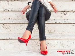 Ayağı ayağın üzərinə qoyub əyləşmək çox ziyanlıdır