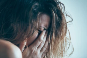 Azərbaycana arvadının alt paltarında narkotik keçirmək istəyən ər saxlanıldı – FOTO