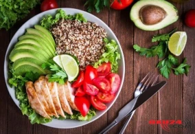 Antibiotik qəbulu zamanı qidalanma – Hansı qidalar dərmanın təsirini azaldır?