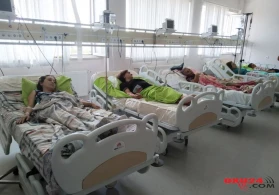 Şabranda qidadan zəhərlənənlərin 15 nəfəri xəstəxanaya yerləşdirilib .