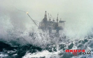 SON DƏQİQƏ! Xəzərdə HƏYƏCAN - Yüzlərlə işçi təxliyə edildi