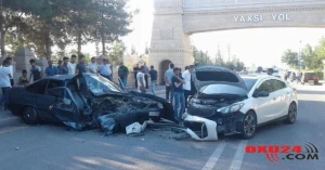 Azərbaycanda dəhşətli avtomobil qəzası - Maşınlar bir-birinə girdi