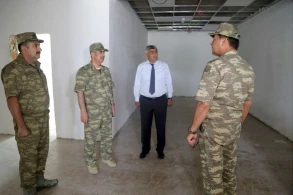 Azərbaycan müharibəyə hazırlaşır?-Yeni hərbi hissələr tikilir,generallar cəbhədədir