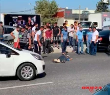 Qoca kişi insanların gözü qarşısında can verdi - Bakıda dəhşətli mənzərə
