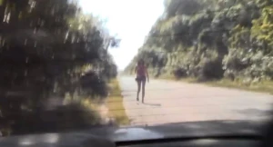 ŞOK görüntü: Ərinə xəyanət edən qadınla meşədə görüşdü, başına oyun açdı