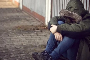 Məktəbdə İYRƏNC OLAY: Təmizlik işçisi 13 yaşlı daun sindromlu uşağa təcavüz etdi