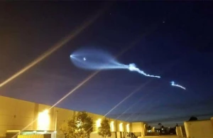 Uçan boşqab qadını dəhşətə gətirdi - Real video