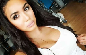 Lətifə Soyuöz çimərlikdən paylaşdı - "Allah sənə insaf versin, qırma bizi"