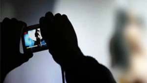 Azərbaycanda məmurlar rüsvayçı videolarla şantaj edildilər – Şok təfərrüat