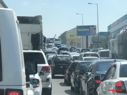 Dəfn mərasiminə görə Sumqayıt - Bakı yolunda tıxac yarandı