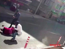 Arvadının əsgər yoldaşı ilə sevgili olduğunu öyrəndi: küçədə hər ikisini güllələdi - VİDEO - FOTO