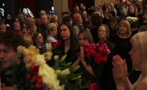 SON DƏQİQƏ: Məşhur müğənni VƏFAT ETDİ