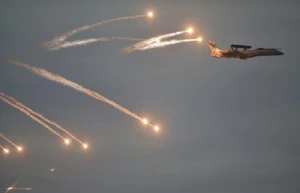 SON DƏQİQƏ: İsrail qırıcıları İran ordusunu BOMBALADI - Çox sayda ölü var