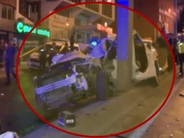 Dəhşətli qəza: avtomobil parçalandı, sürücü isə havada "uçdu"