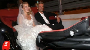 Tele-apırıcının toyunda erotik qalmaqal: Bəyin valideynləri toyu tərk etdi