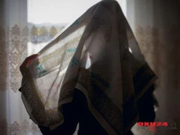 Dindar kişinin həyat yoldaşı hicab bağlamırsa, kişi ona talaq verməlidirmi?