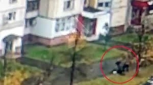 ŞOK görüntü: Azərbaycanlı iş adamı yolun ortasında belə baltalandı