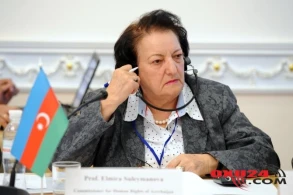 Elmira Süleymanova: "Oğlanlar siqaretə tez qurşanır"