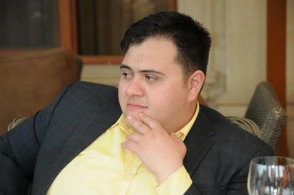 Elçin Əlibəyli Əli Kərimlini tənqid etdiyinə görə döyüldü - FOTO