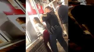 Polis əxlaqsızlıq edən qadını saxladı, biabırçı görüntü ortaya çıxdı