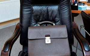 Növbə icra başçılarına çatdı: Yaşı 65-i keçənlərin başı dərddə