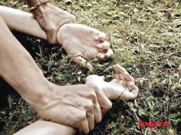 "Sevişmə səhnəsində qadın ehtirasdan otları yolurdu" - FOTO