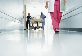 Bakıda məşhur aparıcını bıçaqladılar - FOTO