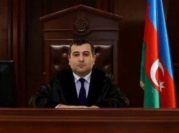 İnsanları incidən hakim işdən qovuldu