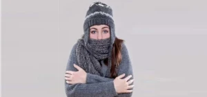 Üşümək, ətraf istiliyinin ani dəyişikliyinə cavab olaraq ortaya çıxır.