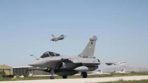 SON DƏQİQƏ: İran ordusu bombalandı, xeyli sayda ölü var