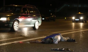 Bakıda "KamAZ" iki tələbənin üstündən belə keçdi (18+VİDEO)